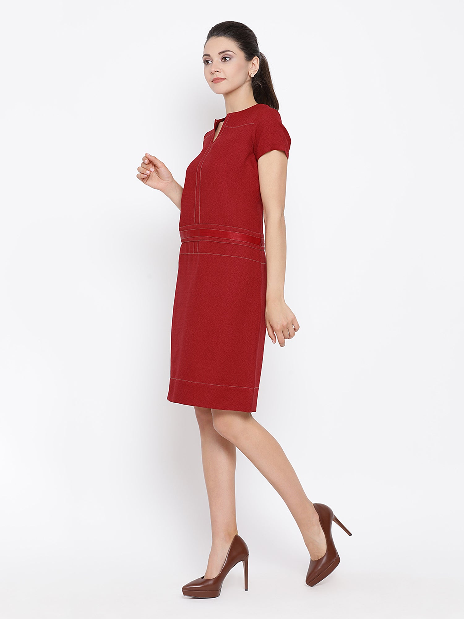 Tunik Linen Sutera Merah Dengan Jahitan Atas Beige