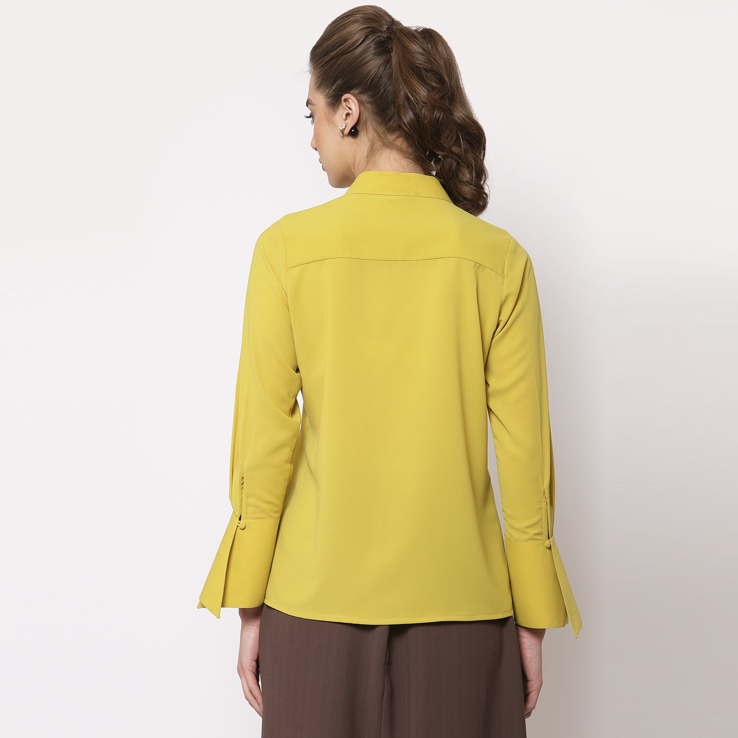 Yellow shirt with overlap cuff